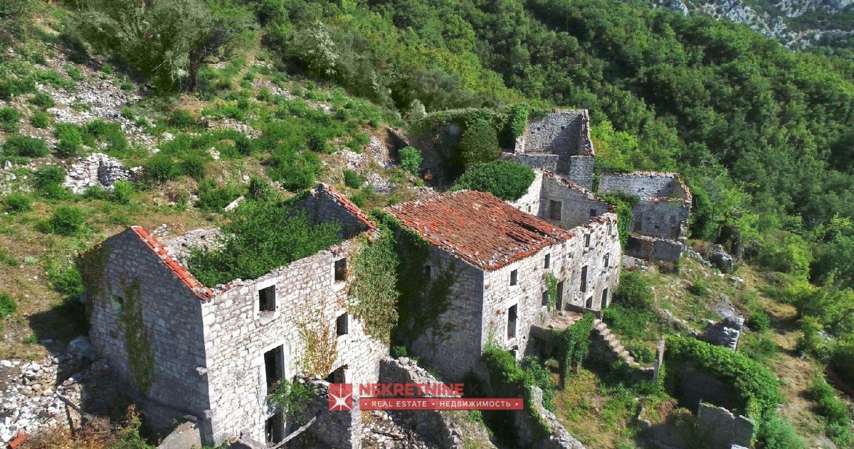 Old Stone Village with Over 15 Ruins and 18,000 m² of Land, Petrovac, Budva